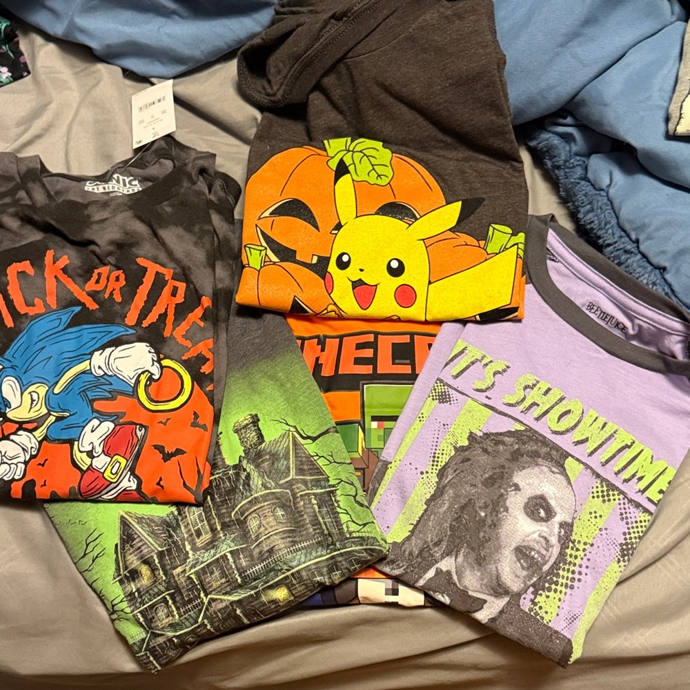 Halloween Graphic T-Shirts Bundle Kid L